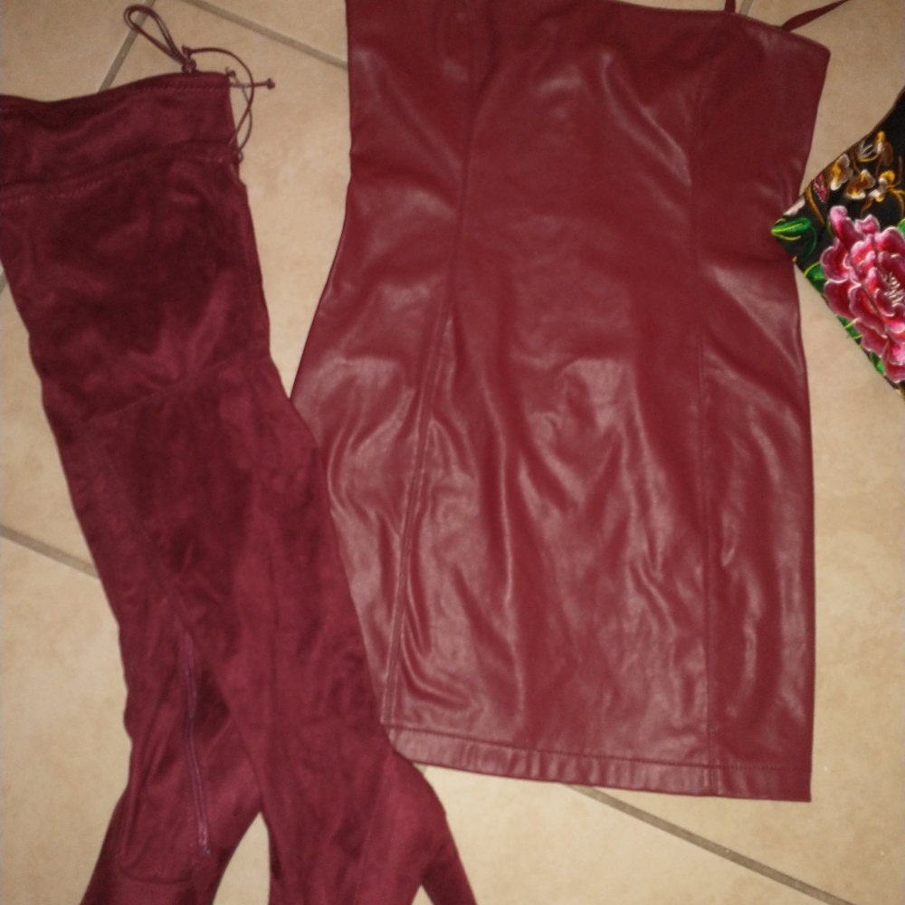 Forever 21 Dress 26* long Chest 32" Zipps Half way down back. Has some stretch. - Picture 5 of 5